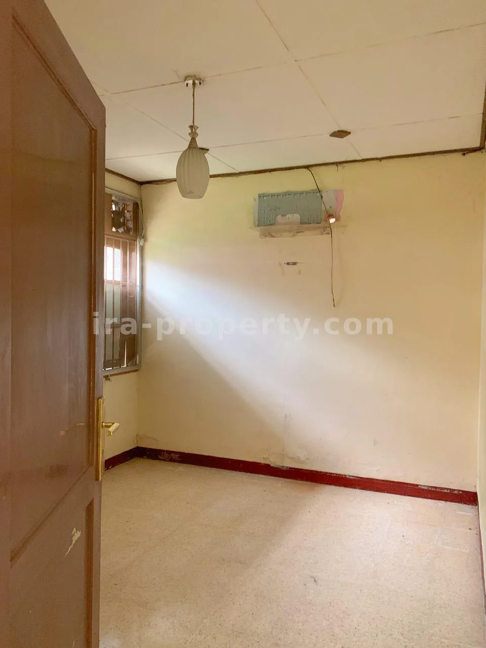 Rumah Dua Lantai Dijual di Pagutan, Dekat RS Biomedika - 730 - 12