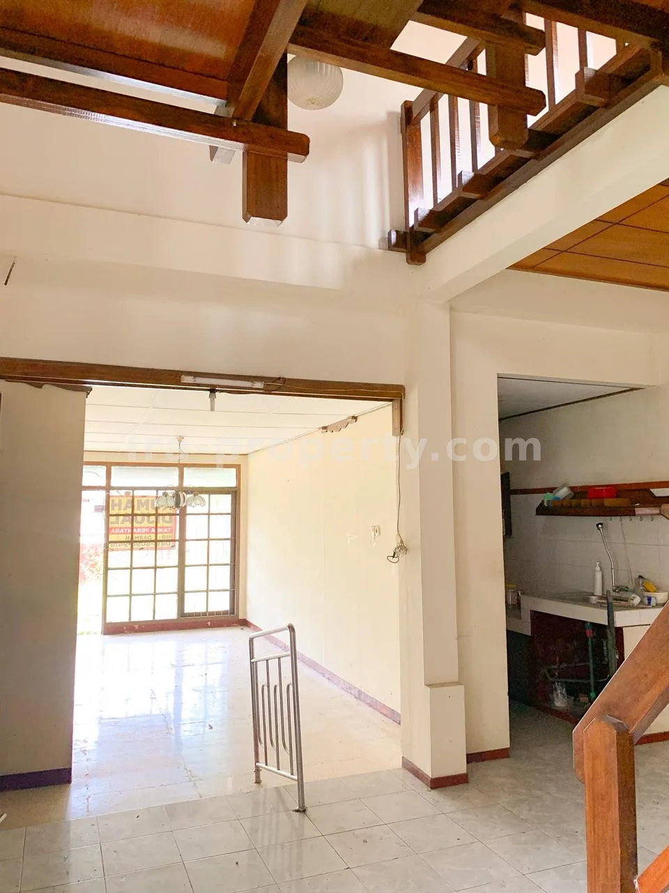 Rumah Dua Lantai Dijual di Pagutan, Dekat RS Biomedika - 730 - 6