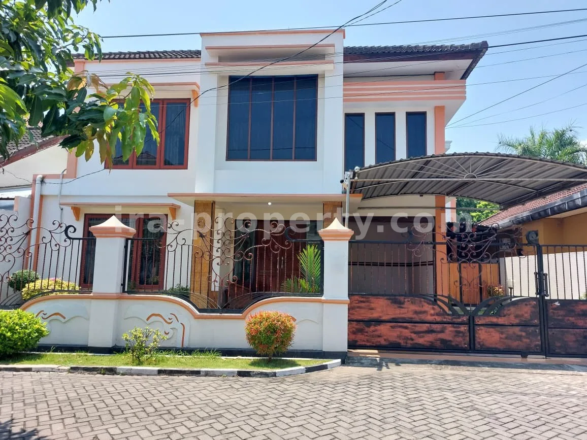 Rumah · Kota Mataram · foto 1 dari 15 Rumah Mewah Dijual di Kompleks Panji Tilar, Mataram - 475 - 1