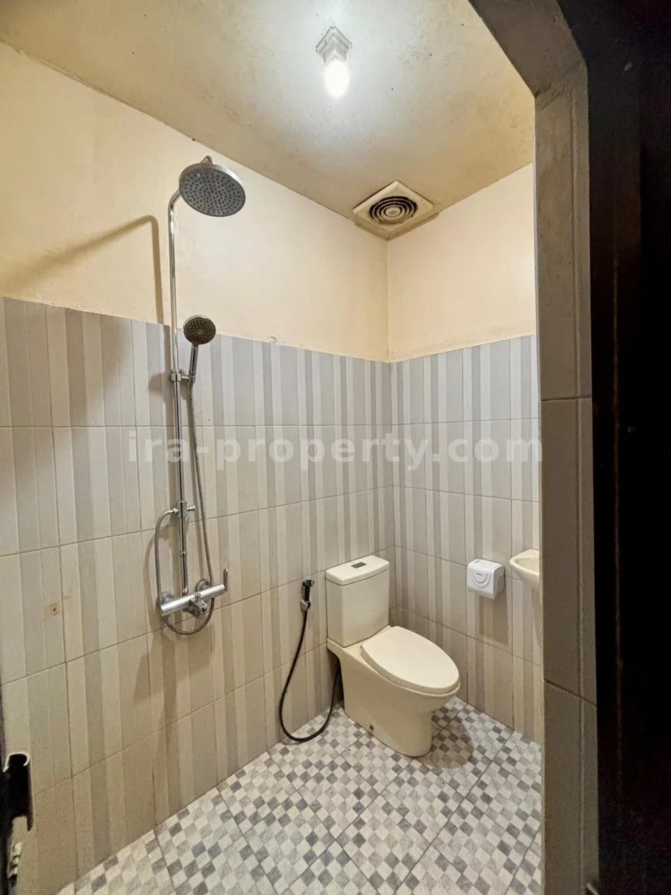 Rumah Dijual di Kekalik, Dekat Jalan Panjitilar – Mataram - 747 - 23