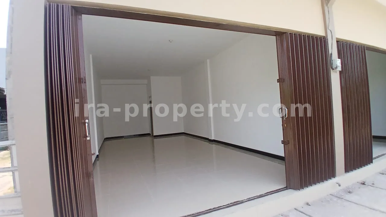 Ruko & Komersial · Kota Mataram · foto 3 dari 7 3 Unit Toko untuk Dijual – Jalan Utama Karang Pule, Mataram - 184 - 3