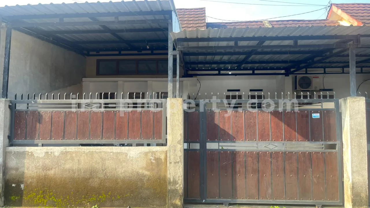 Rumah · Kota Mataram · foto 1 dari 9 Rumah Dijual di Kompleks Perumahan Royal Mataram - 1002 - 1