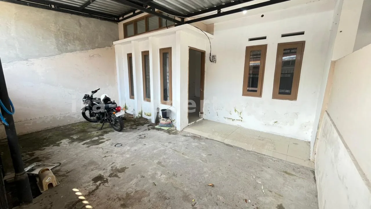 Rumah · Kota Mataram · foto 3 dari 9 Rumah Dijual di Kompleks Perumahan Royal Mataram - 1002 - 3