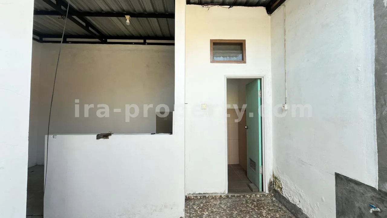 Rumah · Kota Mataram · foto 4 dari 9 Rumah Dijual di Kompleks Perumahan Royal Mataram - 1002 - 4