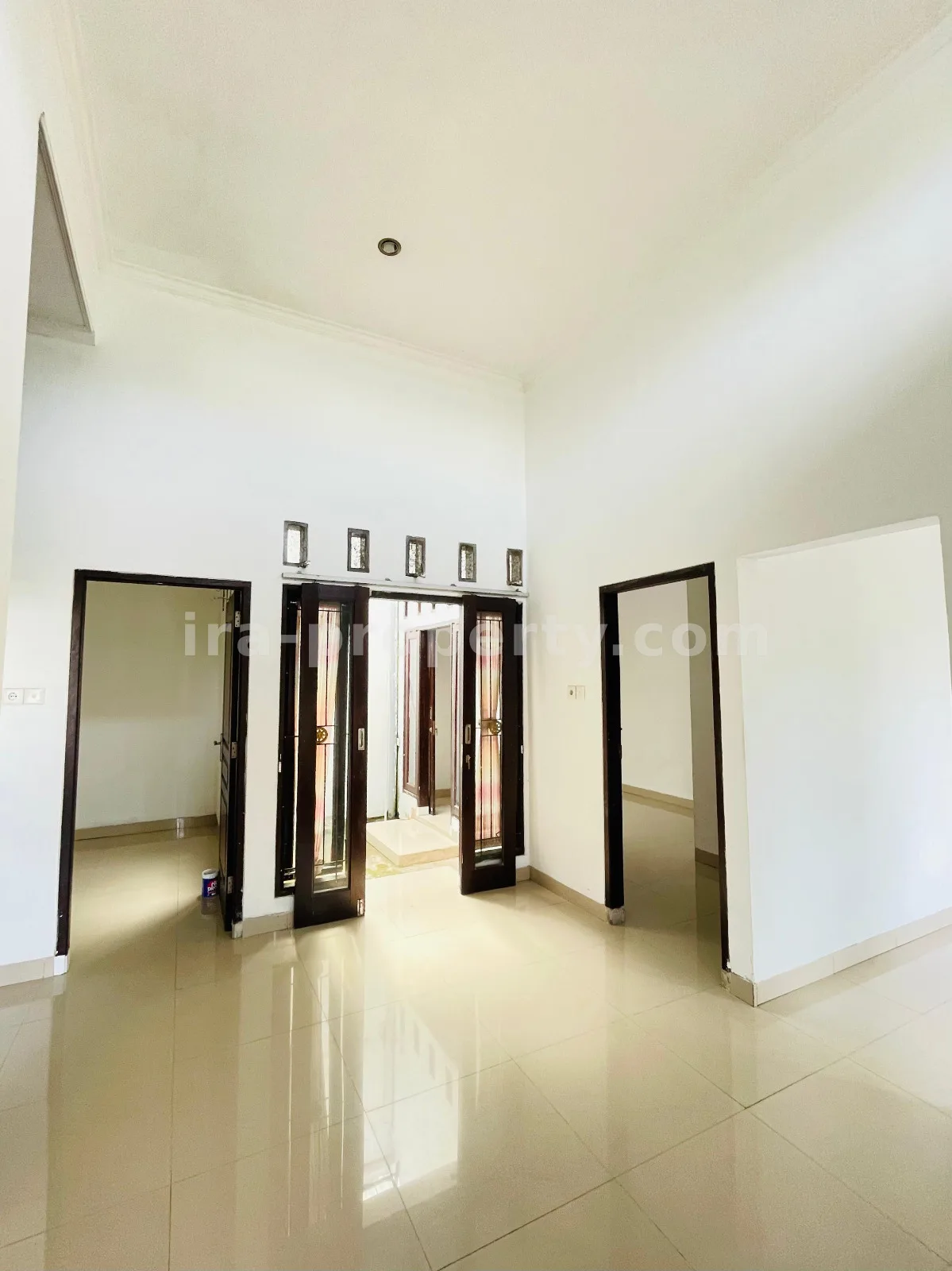 Rumah Dijual di Kompleks Udayana, Mataram - 1005 - 6