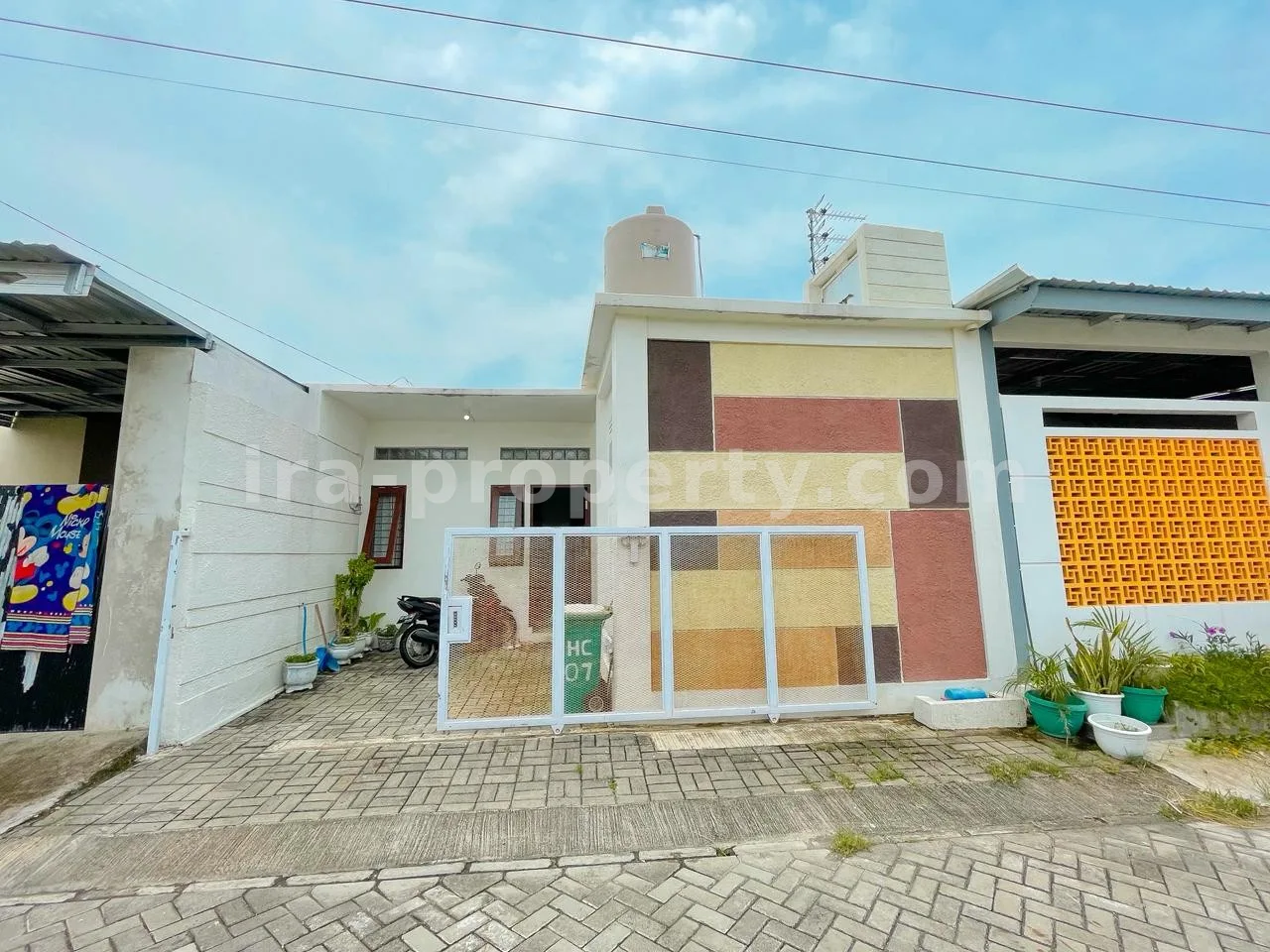 Rumah Minimalis Modern di Griya Pesona Alam, Sayang-Sayang - 1004 - 9