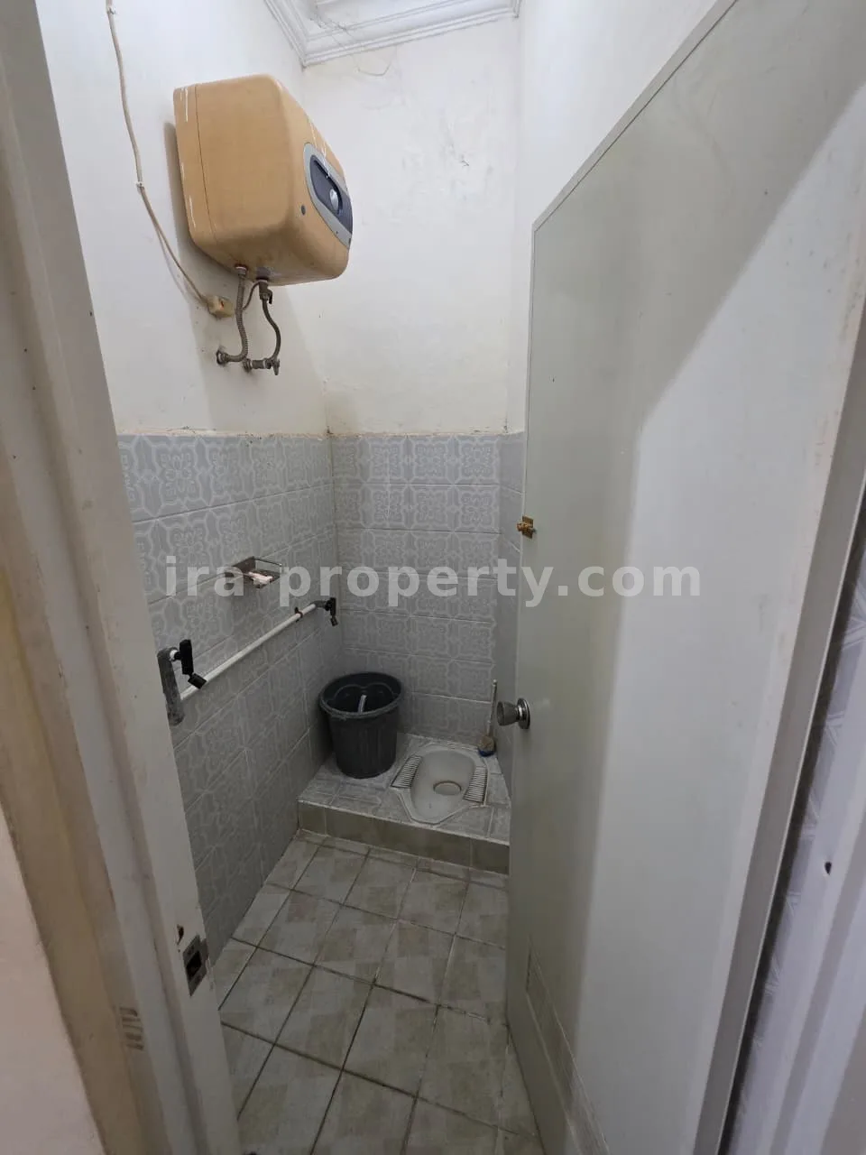 Ruko & Komersial · Kota Mataram · foto 4 dari 16 Ruko dan Rumah Dijual di Jalan Utama Ampenan, Mataram - 1010 - 4
