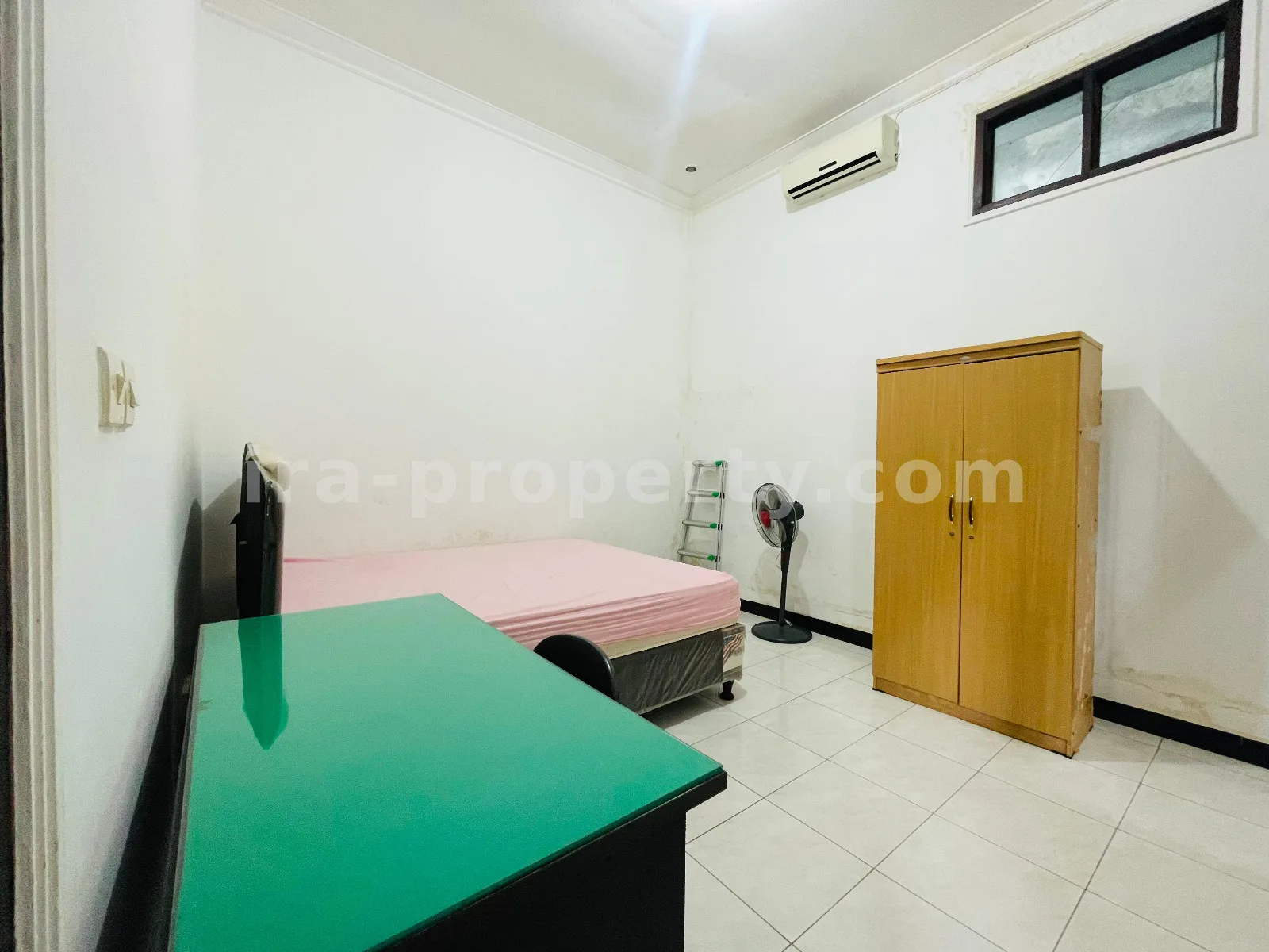 House · Mataram City · photo 3 of 11 Spacious House with Large Yard in Ampenan – Mataram - 1007 - 3
