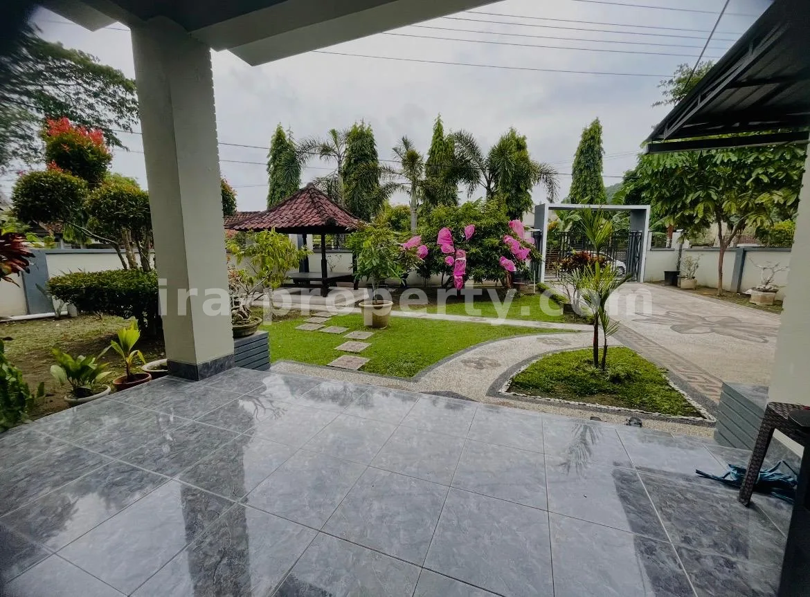 Rumah · Area Lombok Barat · foto 4 dari 14 Rumah Mewah dengan Kolam Renang Pribadi Dekat RSUD Gerung – West Lombok - 1014 - 4