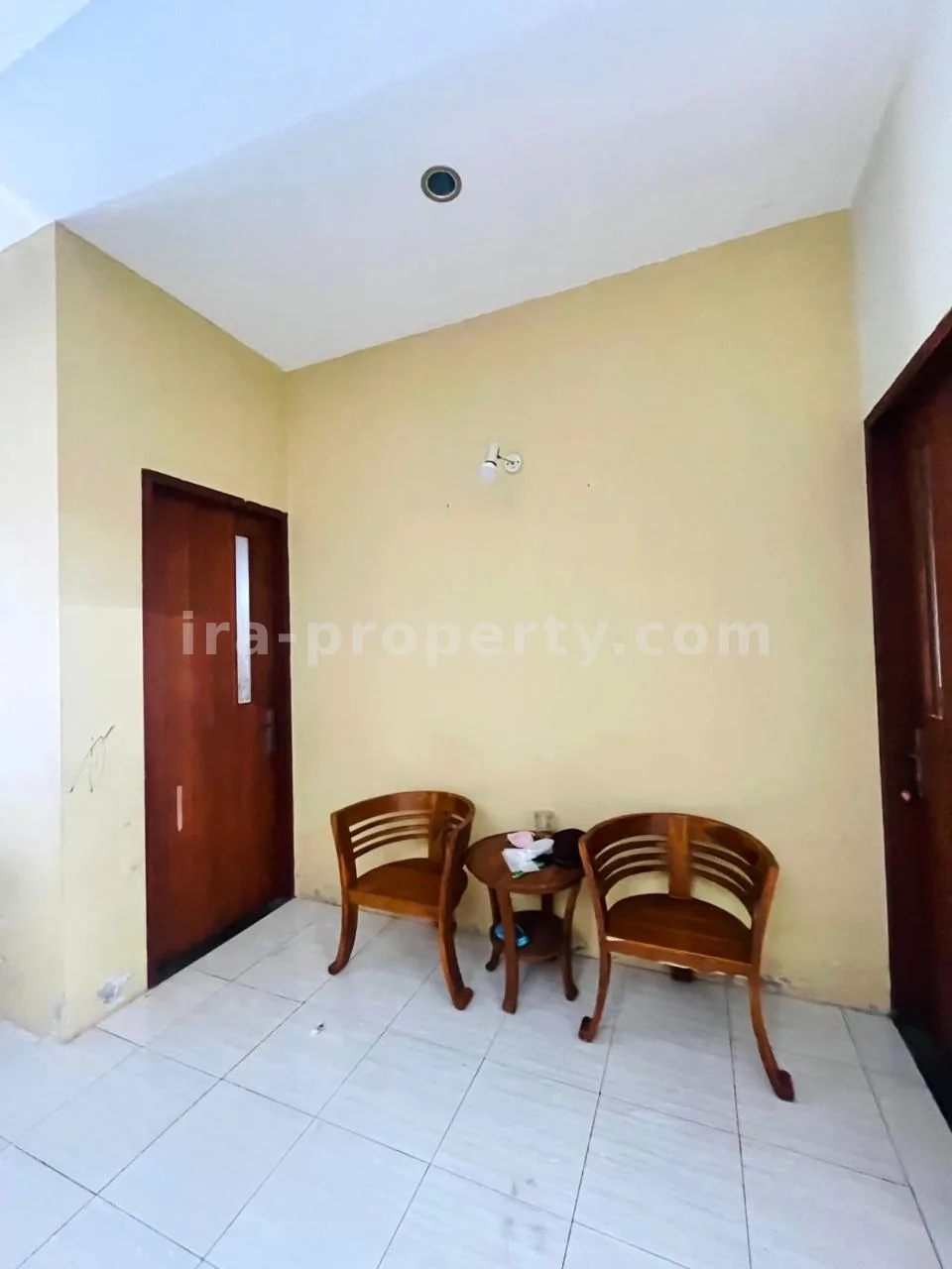 Bangunan 2 Lantai Premium di Jalan Utama Ampenan-Mataram - 1018 - 6