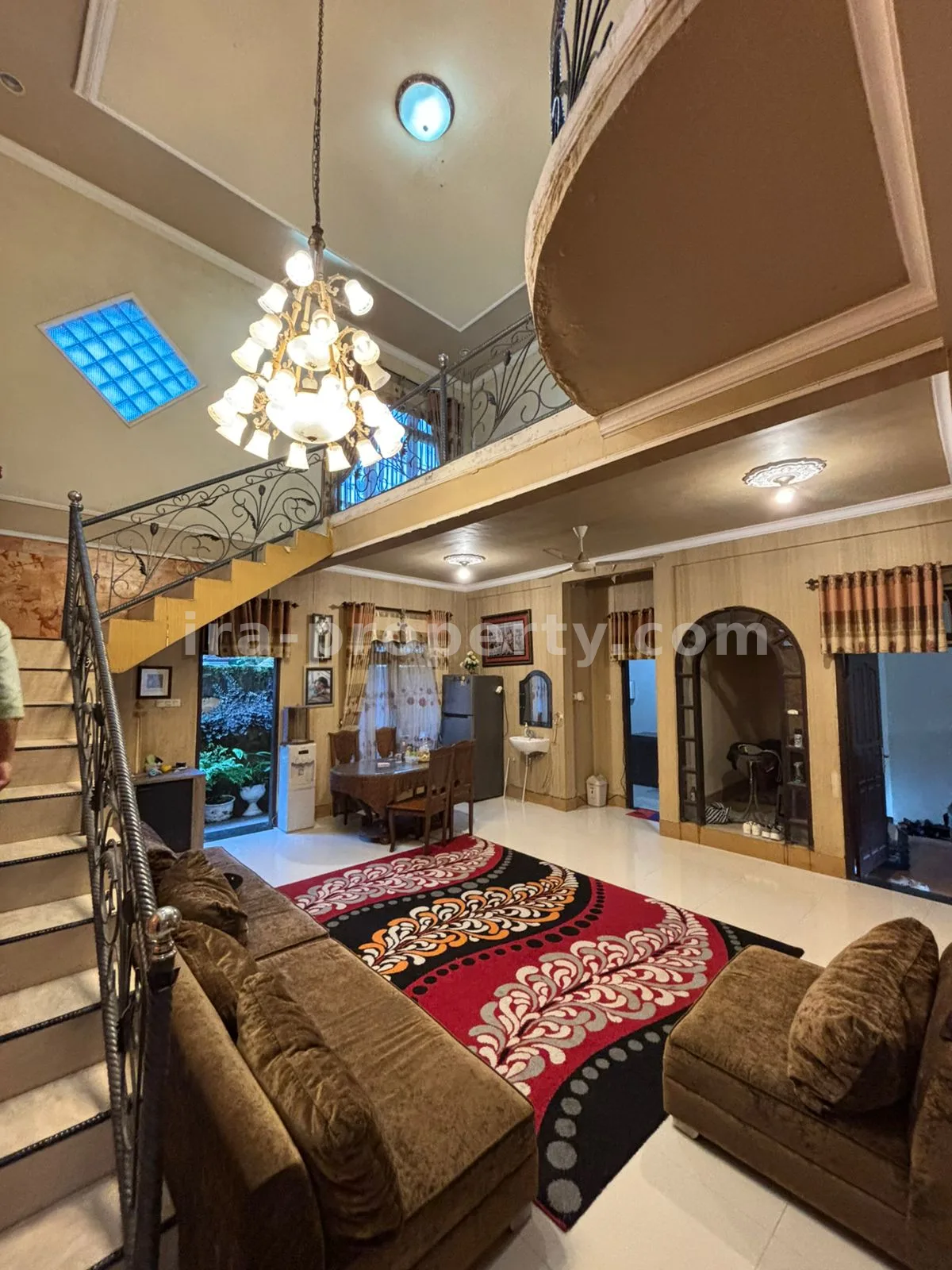 House · Central Lombok Area · photo 2 of 12 Grand 2-Story Luxury Residence – Prime Praya City Center, Central Lombok - 93 - 2