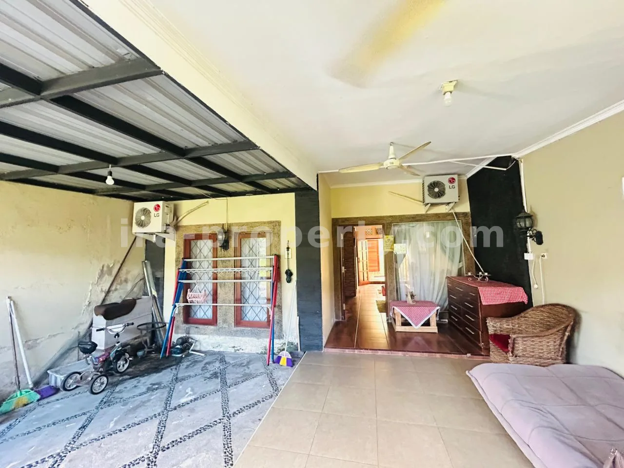 Rumah · Kota Mataram · foto 3 dari 11 Rumah Keluarga Aman Tingkat Tinggi – 2 Kamar Tidur – Lokasi Strategis Dekat SKIP Brimob, Ampenan - 1024 - 3