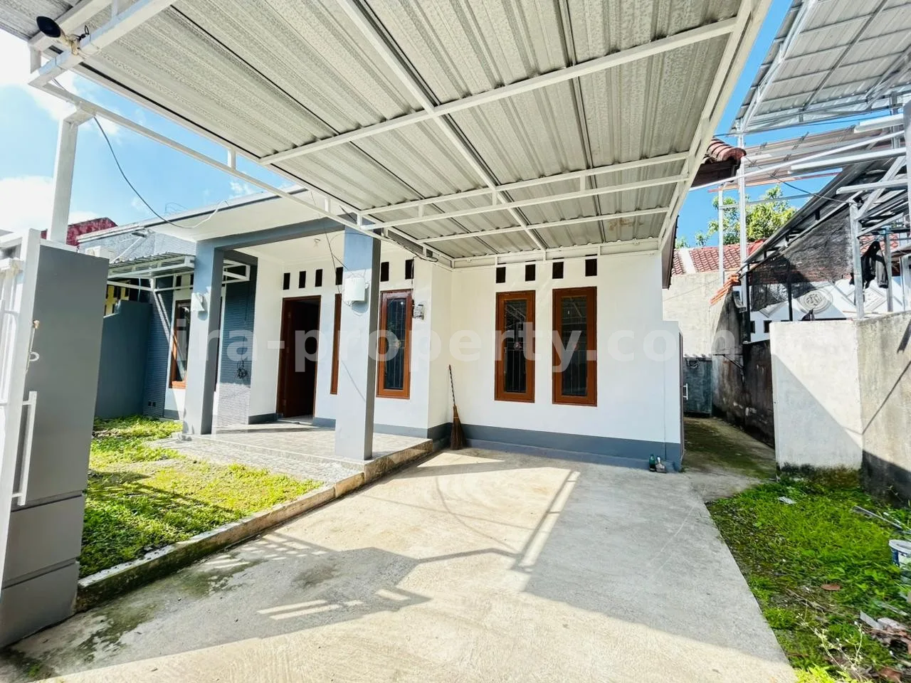 Rumah · Kota Mataram · foto 1 dari 14 Rumah Keluarga Baru Direnovasi Dekat Jalan Adisucipto, Mataram - 1023 - 1