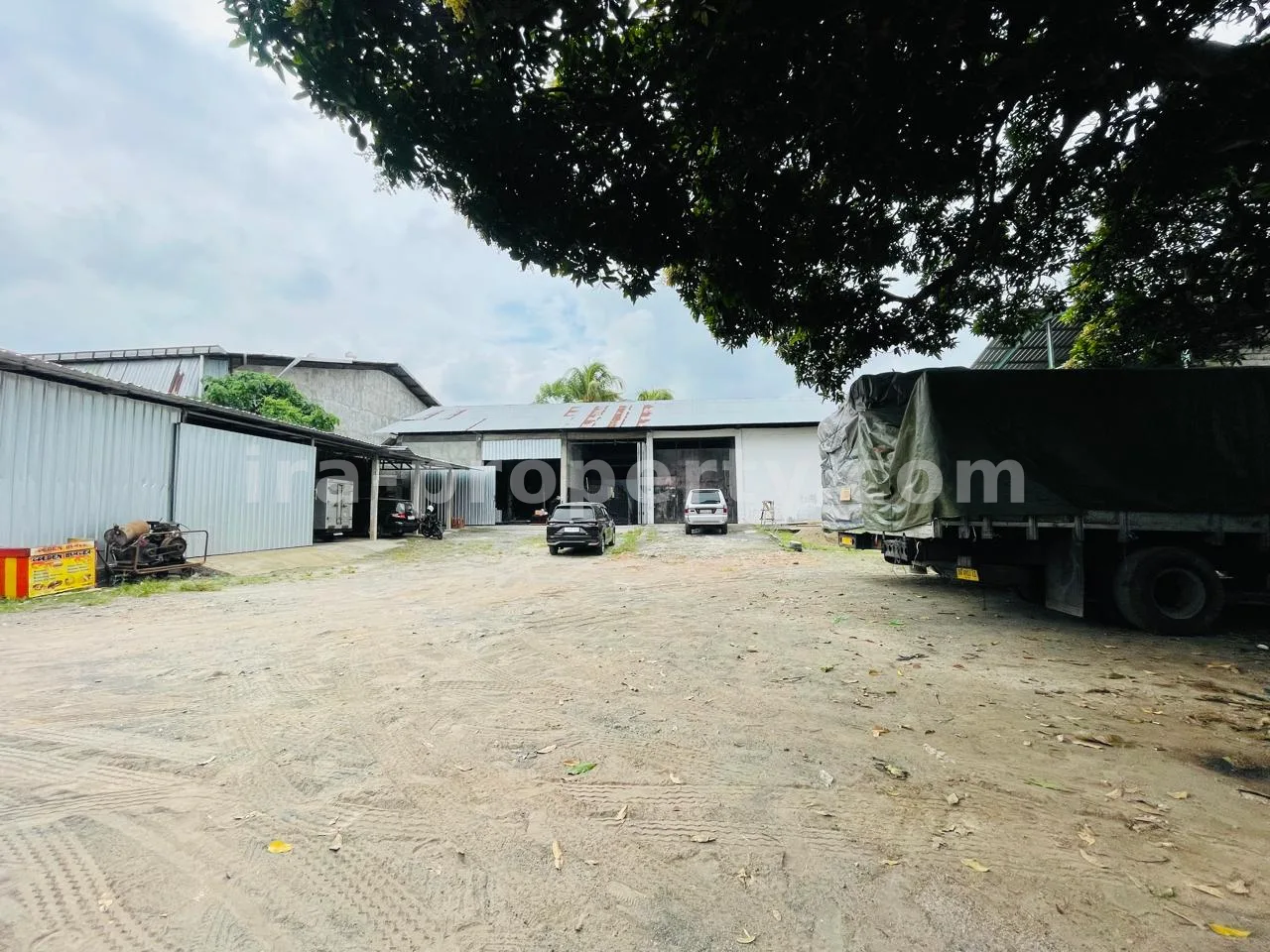 Shophouse & Commercial · Mataram City · photo 1 of 10 Premium Warehouse Complex for Rent – Strategic Distribution Hub in Central Mataram - 80 - 1