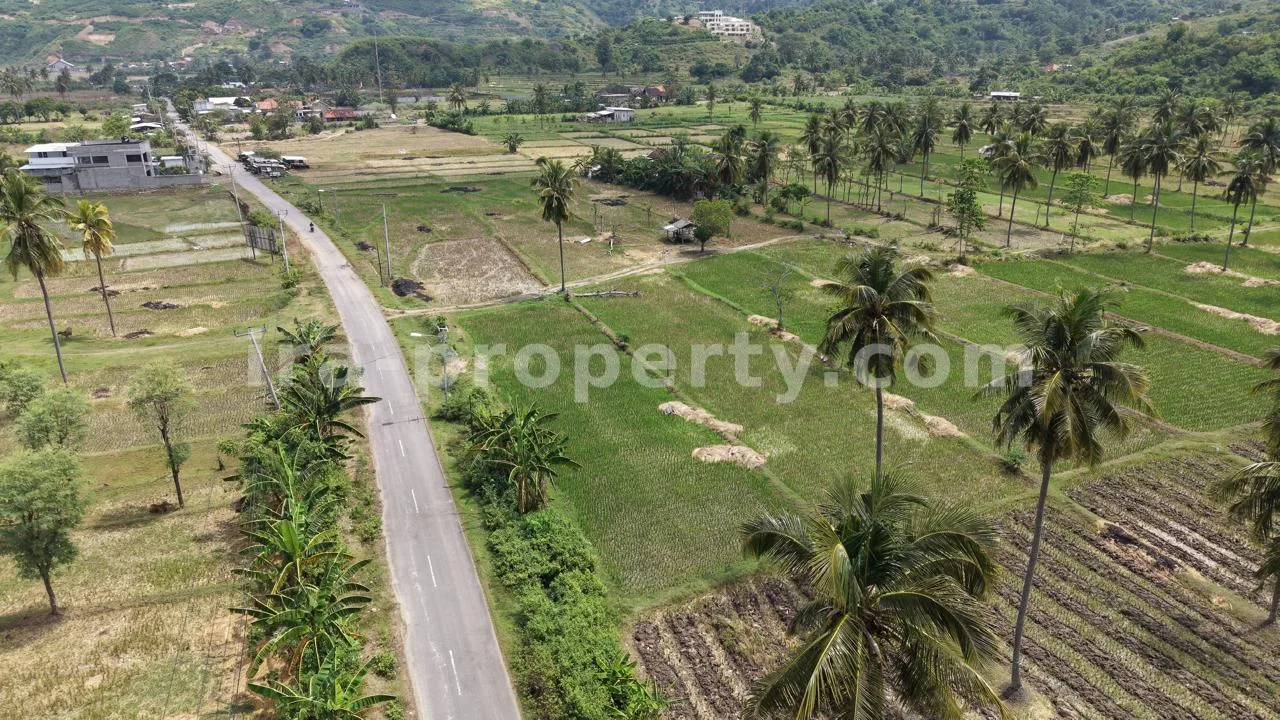 Tanah Strategis Pinggir Jalan di Torok Aik Beleq, Lombok Selatan - 550 - 14