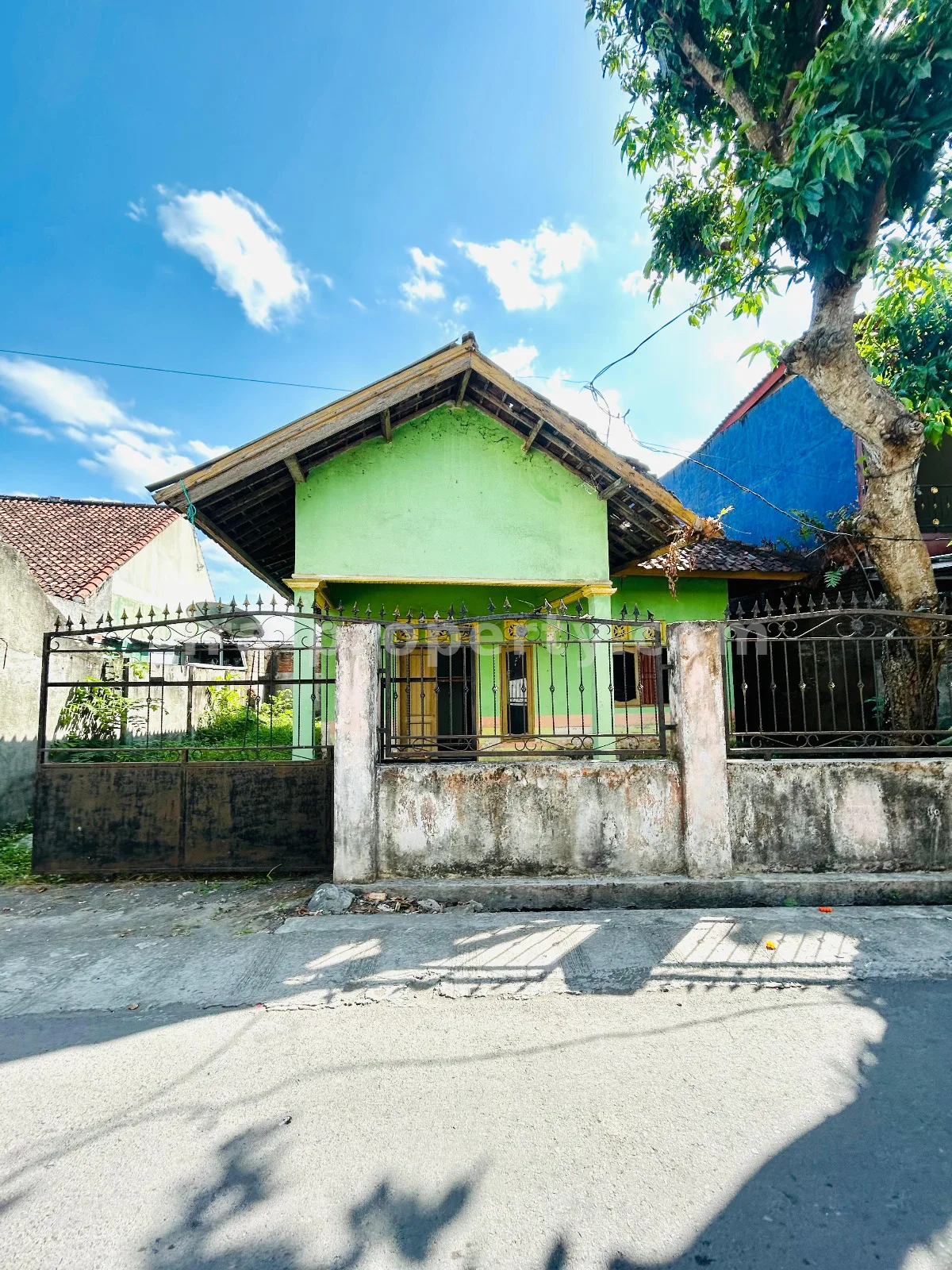 Rumah untuk Dijual di Jempong, Mataram – Peluang Investasi Asrama Terbaik - 1027 - 8