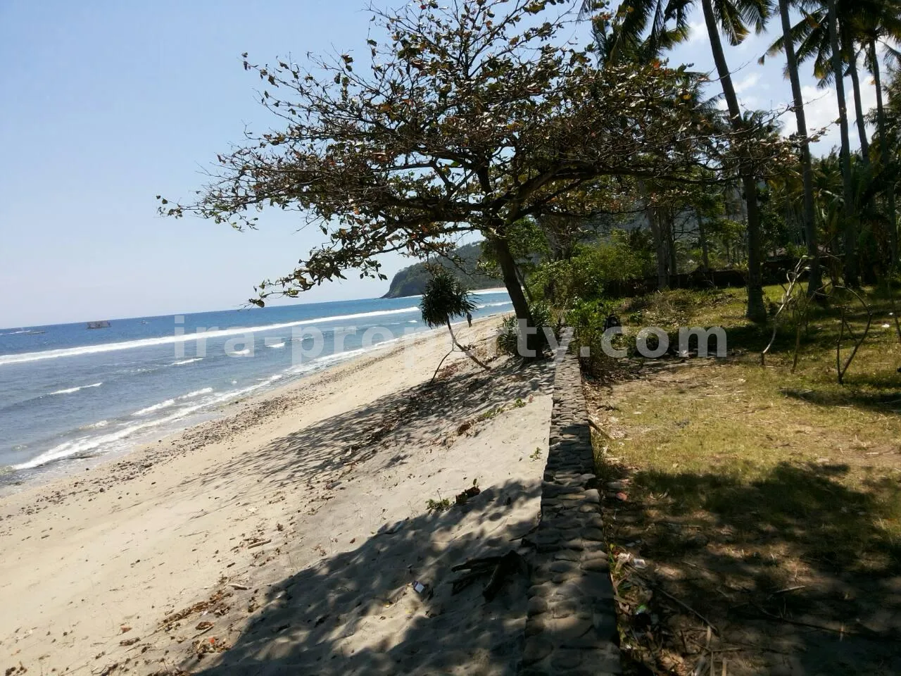Tanah Resort Pantai Depan Langka 50-Are – Koridor Senggigi Utama Terbaik (Pemandangan Gunung Agung)
