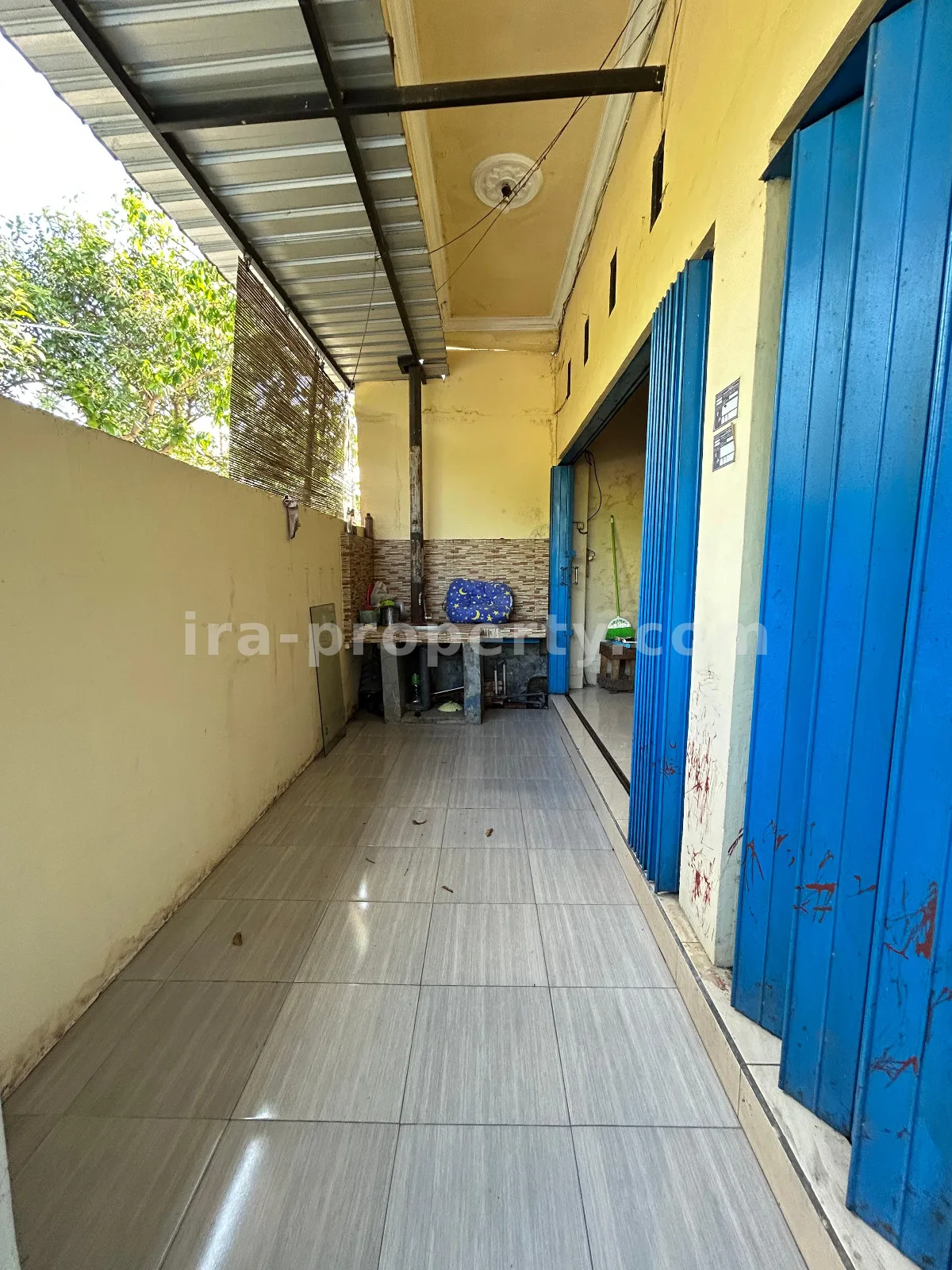 Shophouse & Commercial · Mataram City · photo 4 of 12 2-Storey Shophouse for Sale Near Lotte Mart, Abian Tubuh, Mataram - 188 - 4