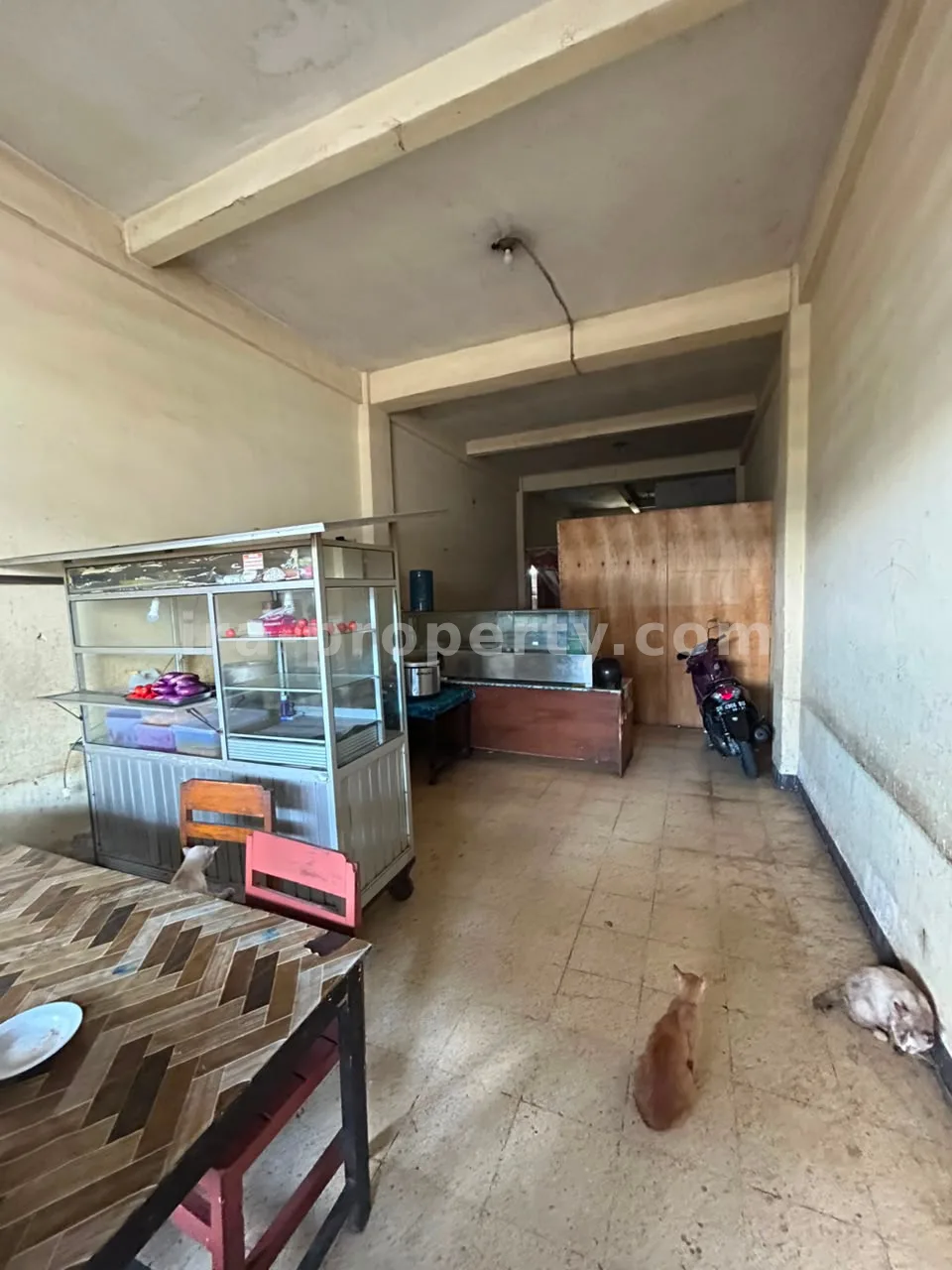 Ruko & Komersial · Kota Mataram · foto 2 dari 9 3 Rumah Dagang untuk Dijual Dekat Museum Seruni, Mataram – Peluang Bisnis & Investasi Utama - 190 - 2