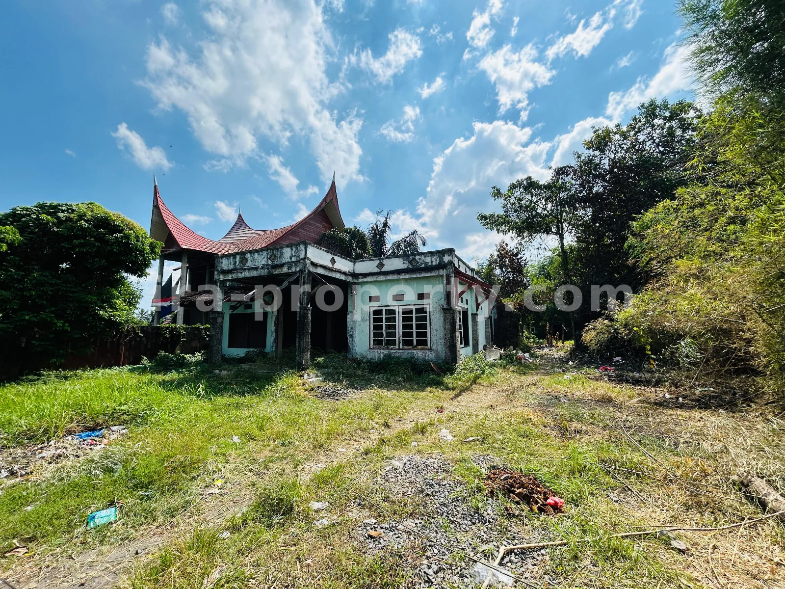Shophouse & Commercial · Mataram City · photo 1 of 8 Commercial Land for Sale on Rembiga Main Road, Mataram – Prime Roadside Investment - 523 - 1