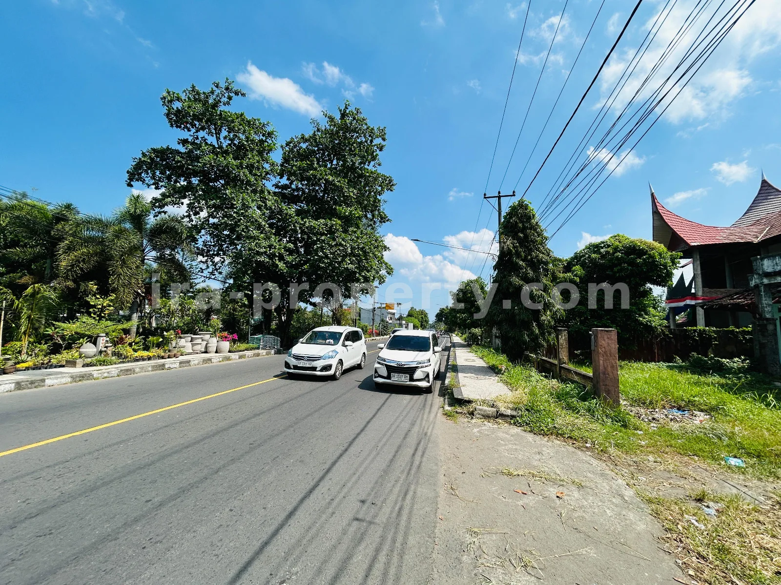 Shophouse & Commercial · Mataram City · photo 5 of 8 Commercial Land for Sale on Rembiga Main Road, Mataram – Prime Roadside Investment - 523 - 5