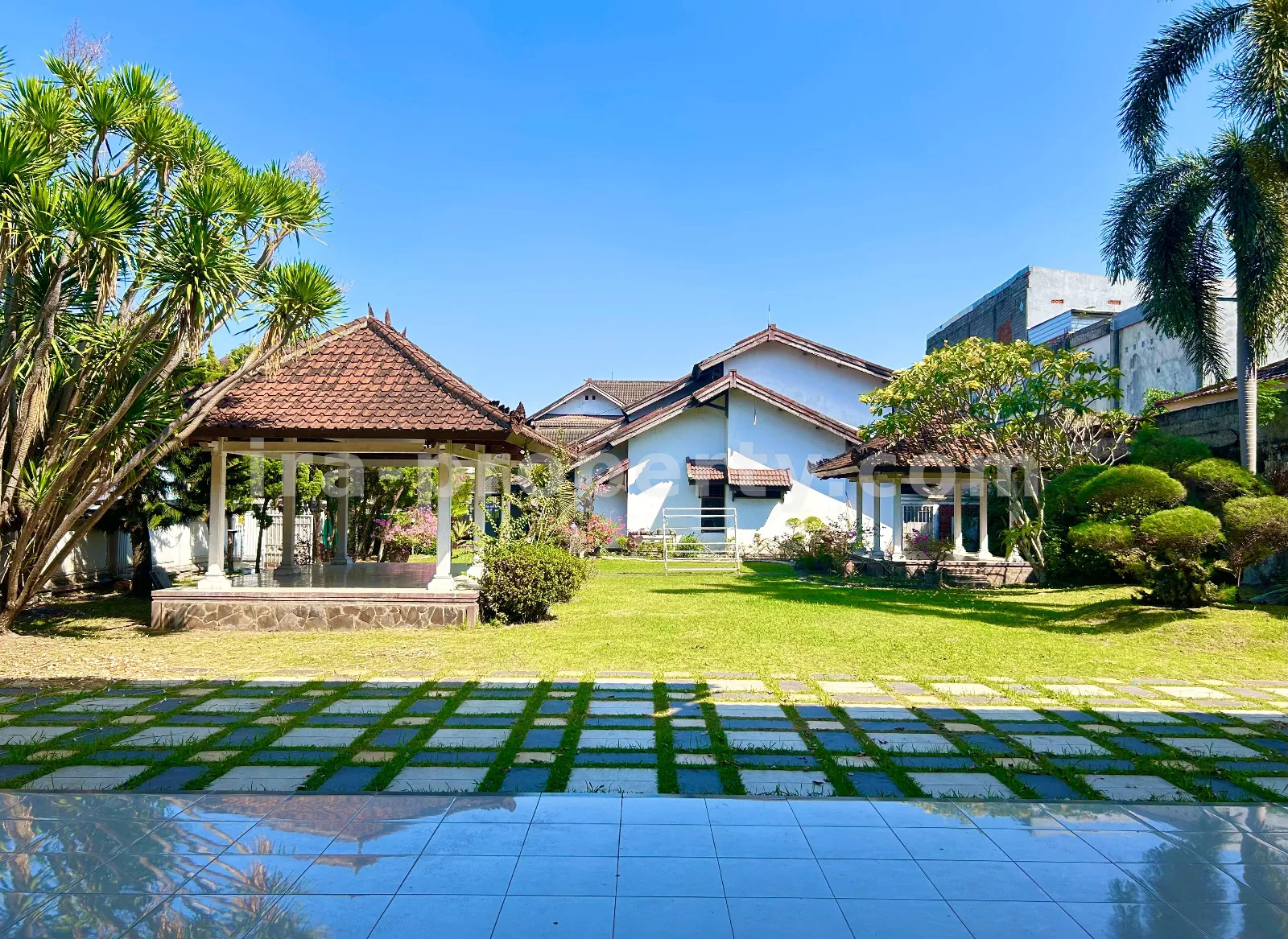 Rumah · Kota Mataram · foto 3 dari 12 Rumah dan Tanah Premium di Dekat Lombok Epicentrum Mall - 1028 - 3