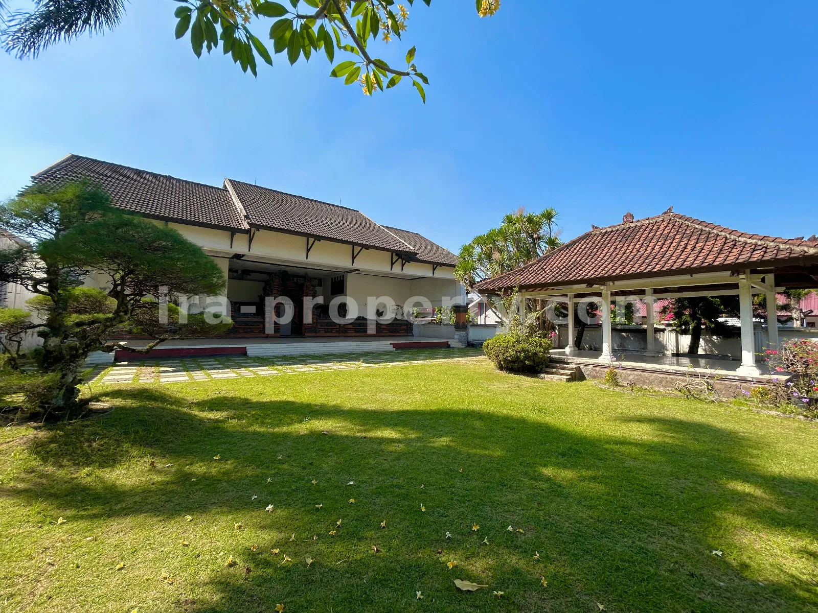 Rumah · Kota Mataram · foto 4 dari 12 Rumah dan Tanah Premium di Dekat Lombok Epicentrum Mall - 1028 - 4