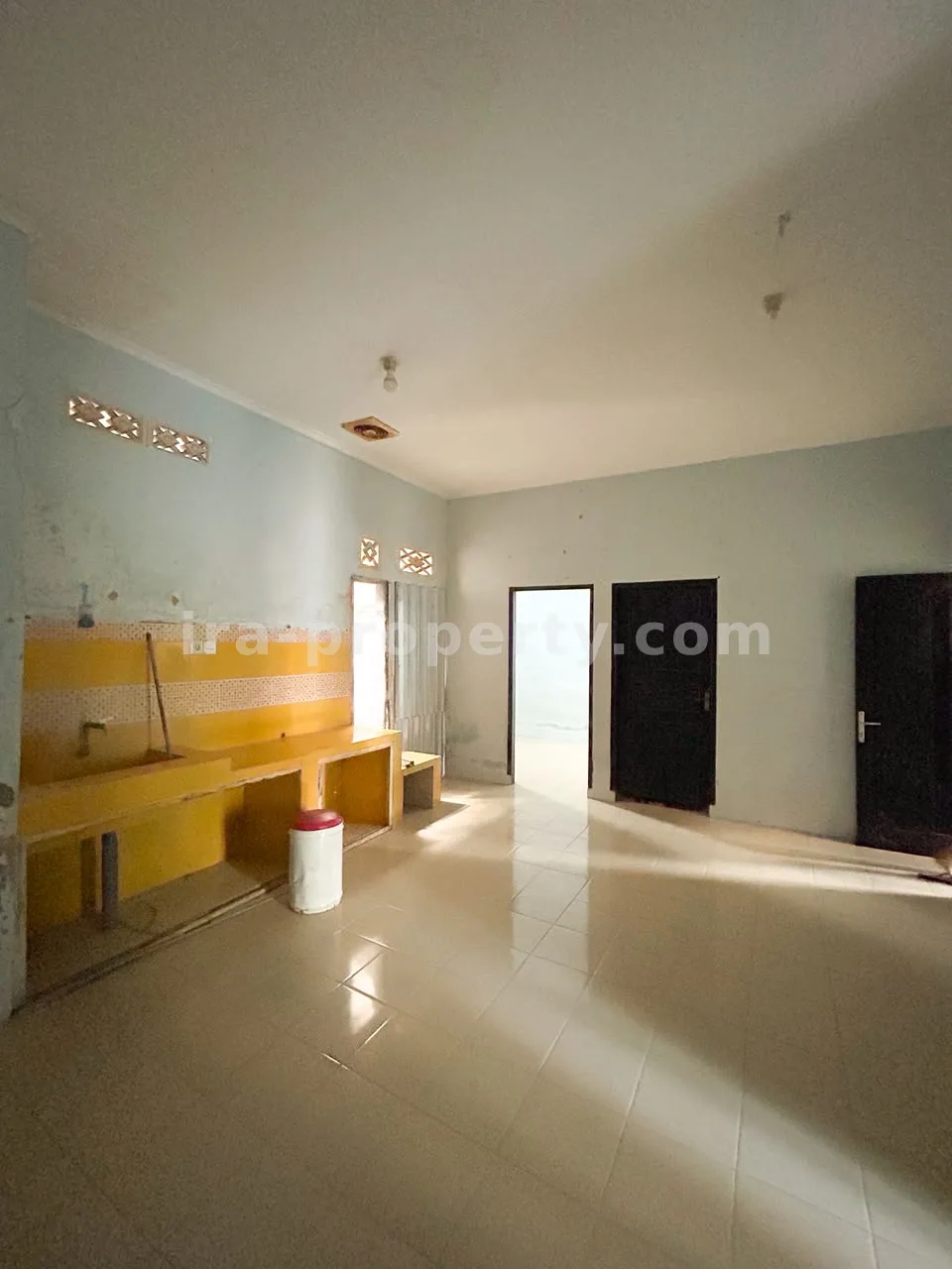 Rumah · Kota Mataram · foto 2 dari 11 Rumah Dijual di Kompleks Blencong Dekat Rembiga, Mataram - 1036 - 2