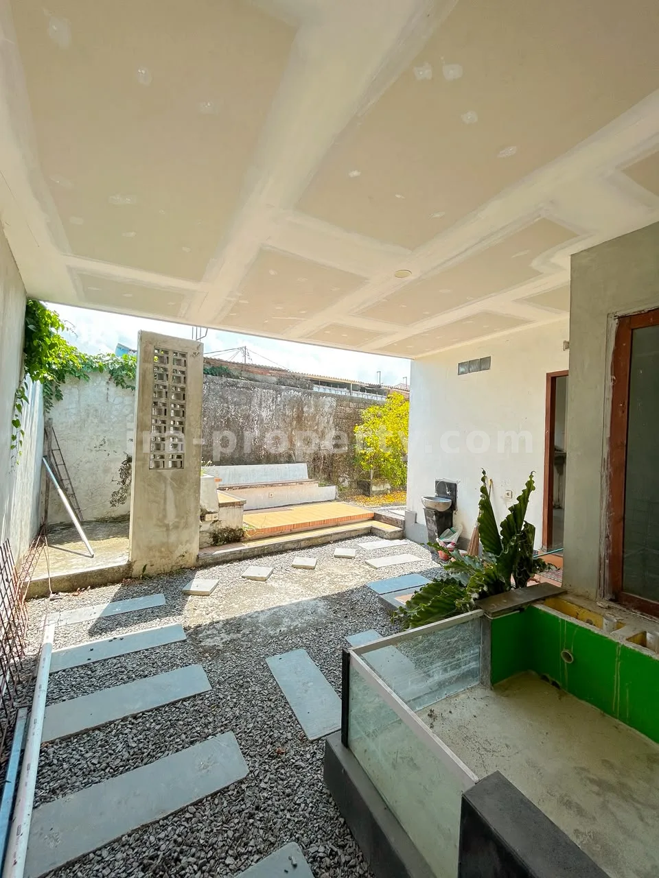 House for Sale in Private Residential Complex Near Rembiga, Mataram - 1038 - 9
