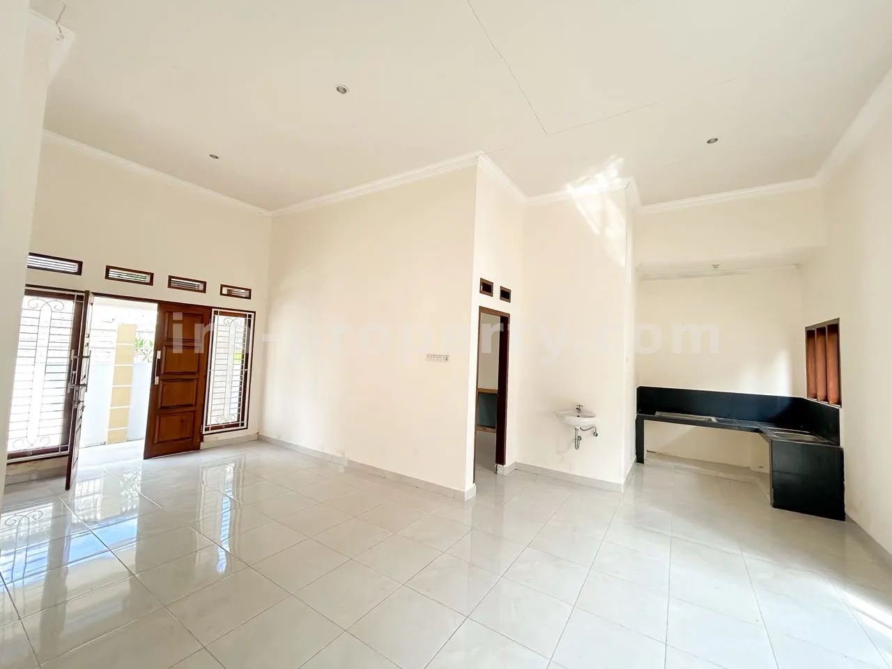 Villa & Hotel · Batu Layar · foto 4 dari 14 Rumah Strategis di Senteluk, Batu Layar, Dekat Hotel Jayakarta - 1032 - 4