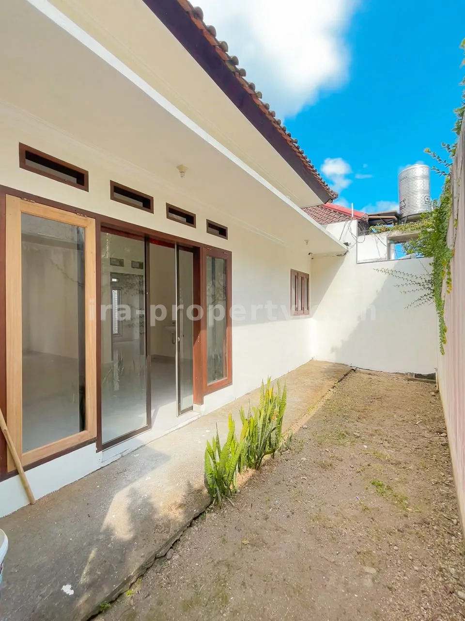 Villa & Hotel · Batu Layar · foto 5 dari 14 Rumah Strategis di Senteluk, Batu Layar, Dekat Hotel Jayakarta - 1032 - 5