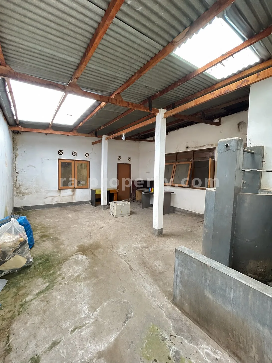 House with Commercial Space for Sale in Taman Baru, Mataram – Near Epicentrum Mall - 1033 - 10