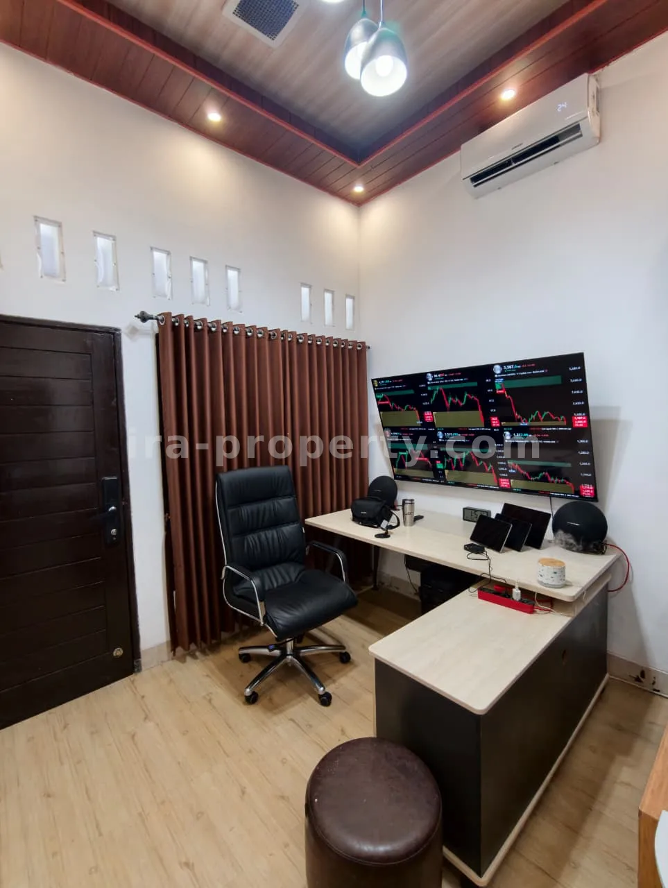 Luxury Villa-Style House for Sale in Pagutan, Mataram – Premium Fully Furnished Residence - 1034 - 12