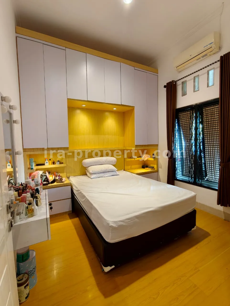 Villa & Hotel · Mataram City · photo 3 of 21 Luxury Villa-Style House for Sale in Pagutan, Mataram – Premium Fully Furnished Residence - 1034 - 3
