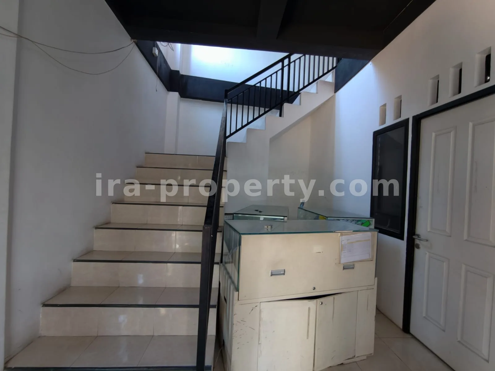 Shophouse & Commercial · Mataram City · photo 5 of 14 Strategic 2-Storey Shophouse / House for Sale in Pagutan, Mataram - 1035 - 5