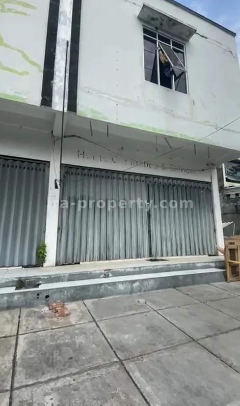 3 Commercial Shophouses + Large Rear Land for Sale in Central Mataram - 193 - 6