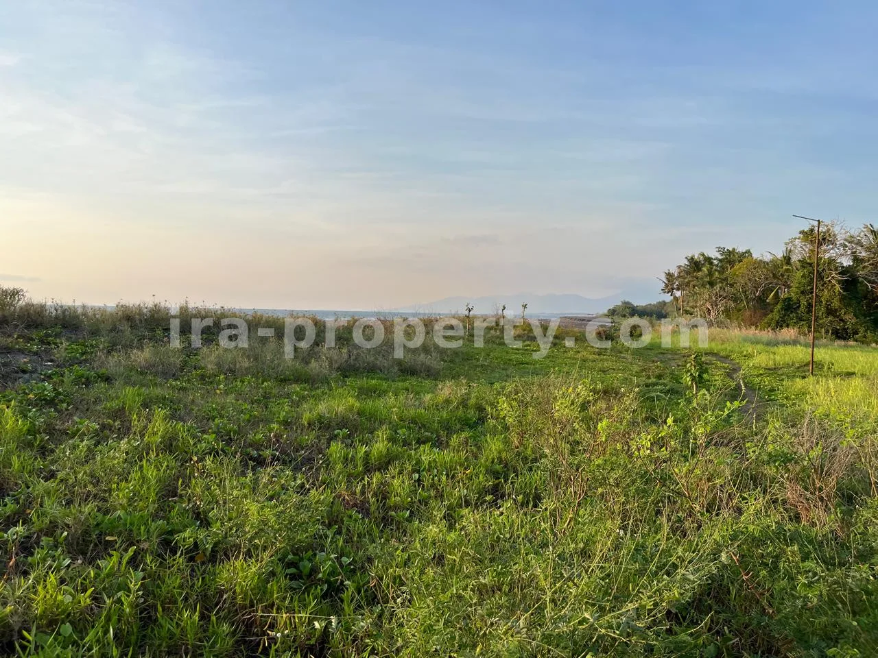 Land · West Lombok Area · photo 5 of 9 Flexible 20 to 40-Are Beachfront Plot – Pink Zone Tourism Land in Kuranji, West Lombok - 410-3 - 5