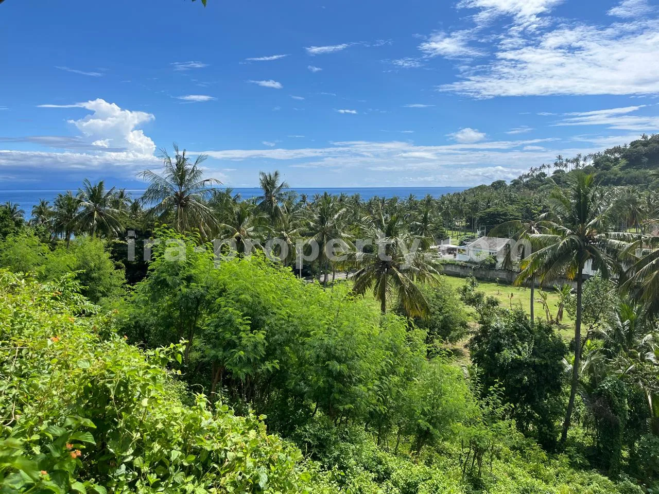Tanah · Senggigi · foto 1 dari 7 Tanah Wisata Pemandangan Laut untuk Dijual di Depan Jeeva Klui Resort, Senggigi - 400 - 1