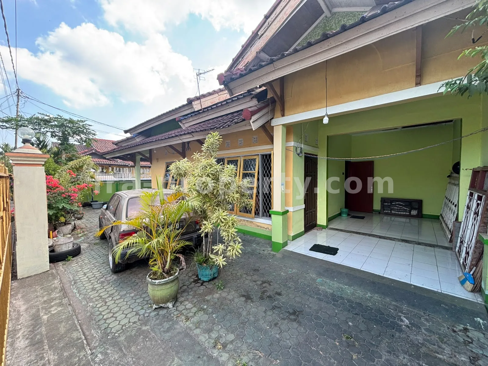 Rumah · Batu Layar · foto 3 dari 12 Rumah Luas untuk Dijual di Montong Batu Layar, Lombok Barat - 1040 - 3