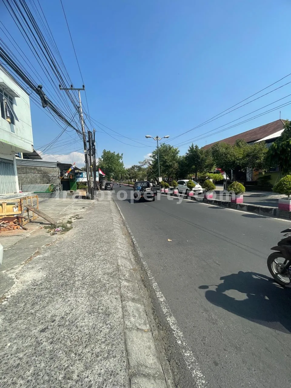 Shophouse & Commercial · Mataram City · photo 2 of 7 Strategic Commercial Shophouse for Sale Near Taman Budaya, Mataram - 192 - 2