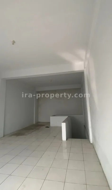 Shophouse & Commercial · Mataram City · photo 3 of 7 Strategic Commercial Shophouse for Sale Near Taman Budaya, Mataram - 192 - 3