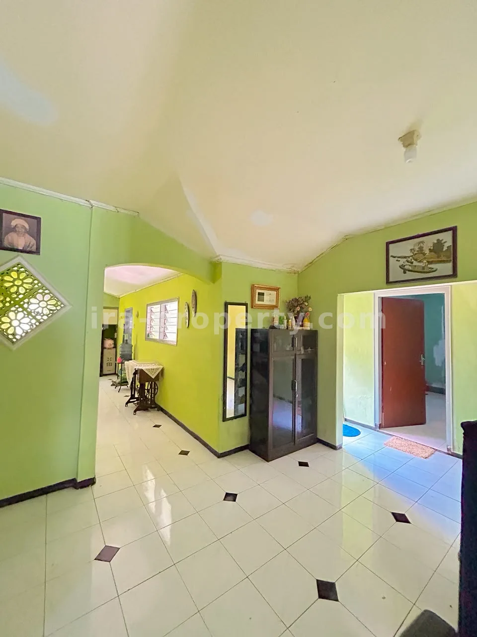 Rumah Strategis Dijual di Dasan Agung, Mataram - 1041 - 10